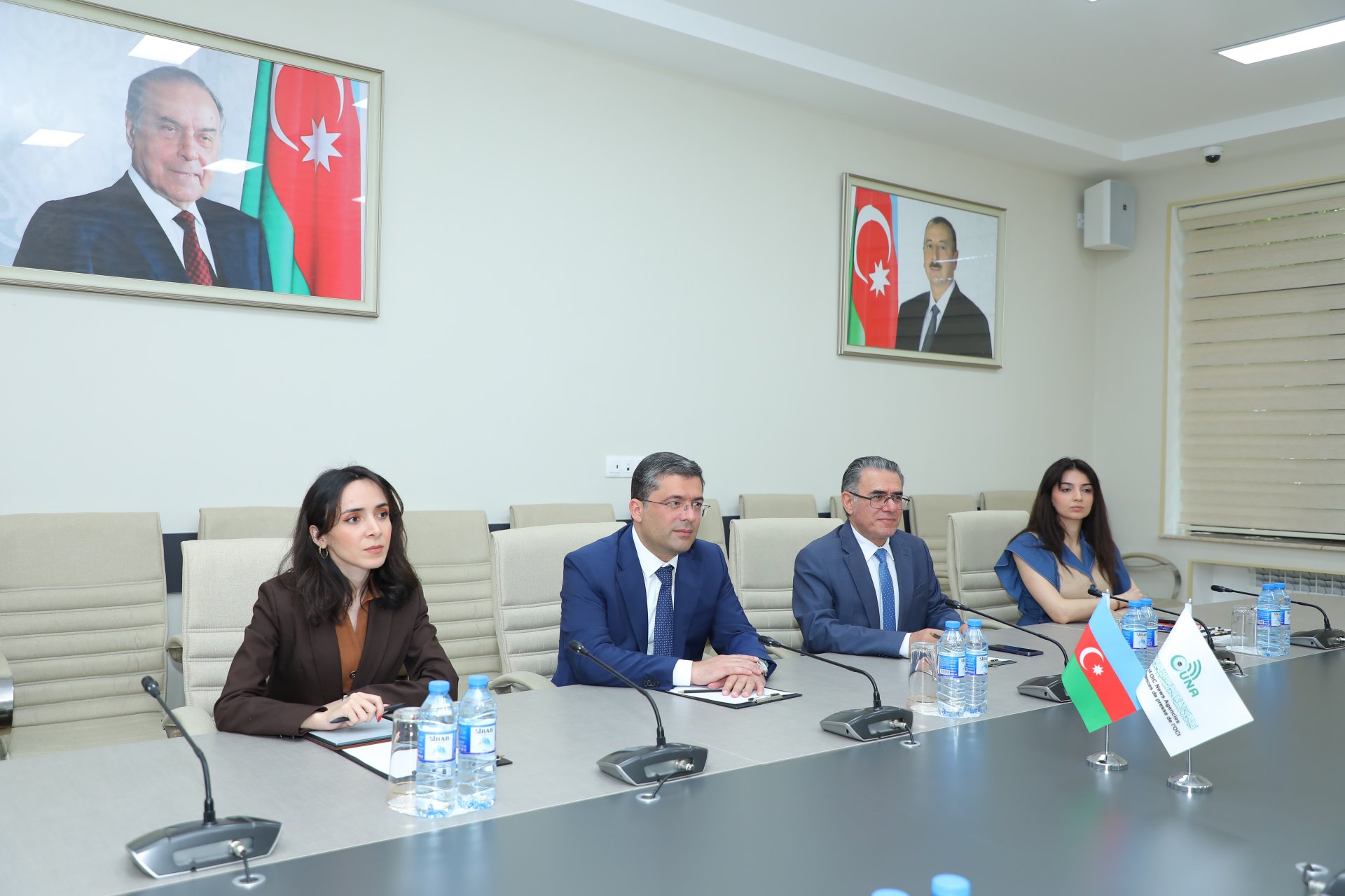 Обсуждено сотрудничество между MEDİA и Объединением новостных агентств ОИС (ФОТО)