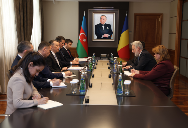 Обсуждено развитие отношений стратегического партнерства между Азербайджаном и Румынией (ФОТО)