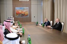 Президент Ильхам Алиев принял делегацию в составе руководителей структур-членов Арабской координационной группы (ФОТО)