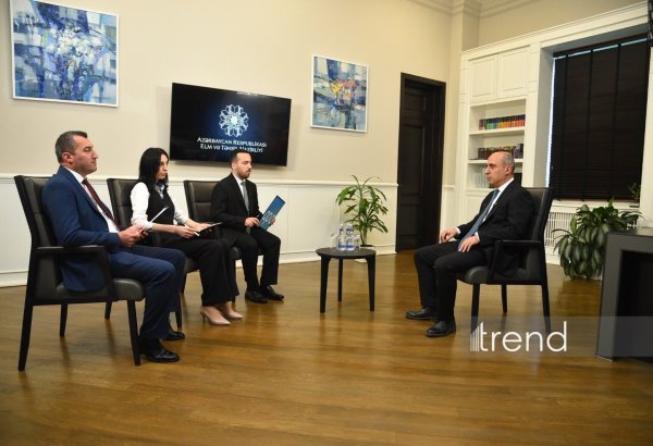 Эмин Амруллаев о репетиторстве и подходе к высшему образованию