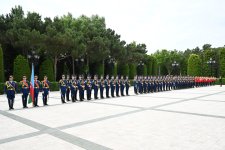 В Баку состоялась церемония официальной встречи Президента Туркменистана Сердара Бердымухамедова (ФОТО)