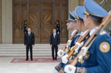 В Баку состоялась церемония официальной встречи Президента Туркменистана Сердара Бердымухамедова (ФОТО)