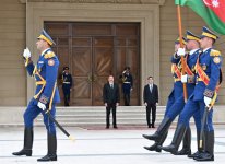 В Баку состоялась церемония официальной встречи Президента Туркменистана Сердара Бердымухамедова (ФОТО)