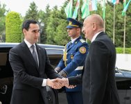 В Баку состоялась церемония официальной встречи Президента Туркменистана Сердара Бердымухамедова (ФОТО)