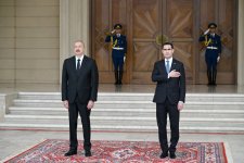 В Баку состоялась церемония официальной встречи Президента Туркменистана Сердара Бердымухамедова (ФОТО)