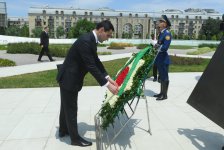 Президент Туркменистана посетил Парк Победы (ФОТО)