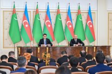 Президент Ильхам Алиев и Президент Туркменистана Сердар Бердымухаммедов выступили с заявлениями для прессы (ФОТО)