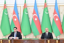 Президент Ильхам Алиев и Президент Туркменистана Сердар Бердымухаммедов выступили с заявлениями для прессы (ФОТО)
