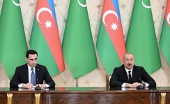 Президент Ильхам Алиев и Президент Туркменистана Сердар Бердымухаммедов выступили с заявлениями для прессы (ФОТО)