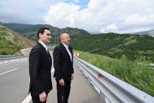 Президент Ильхам Алиев и Президент Сердар Бердымухамедов сфотографировались на фоне села Дашалты Шушинского района (ФОТО)