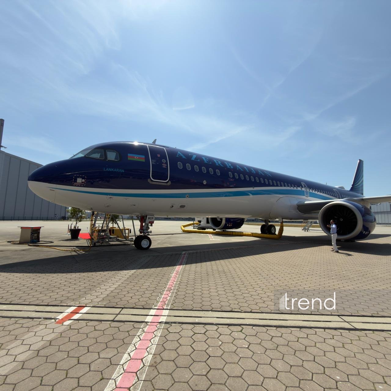В Гамбурге состоялась церемония передачи первого самолета Airbus A321neo AZAL (ФОТО)