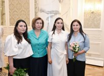 Вице-президент Фонда Гейдара Алиева Лейла Алиева приняла участие во II Дне выпуска проекта «Поддержка образования девочек» (ФОТО)