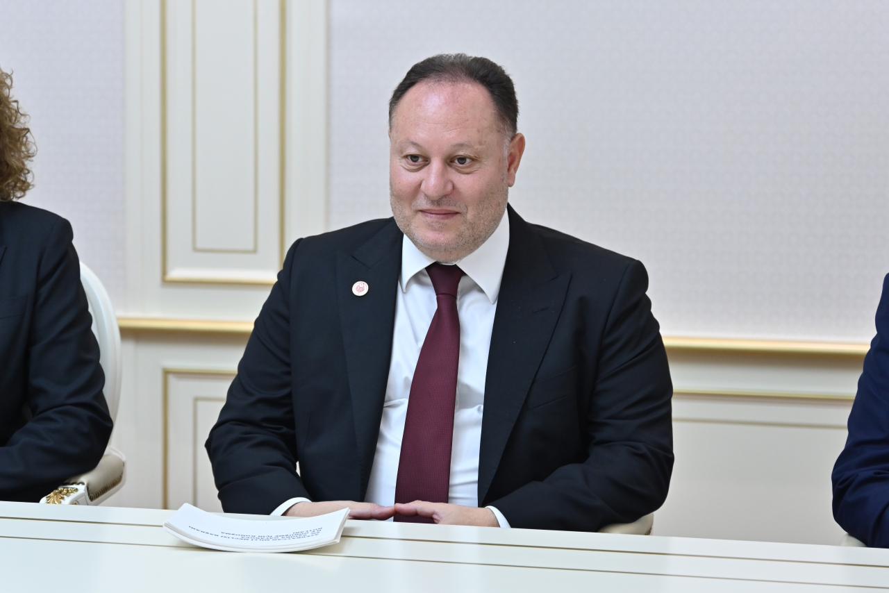 Сахиба Гафарова провела встречу с Зией Озтюрклером (ФОТО)