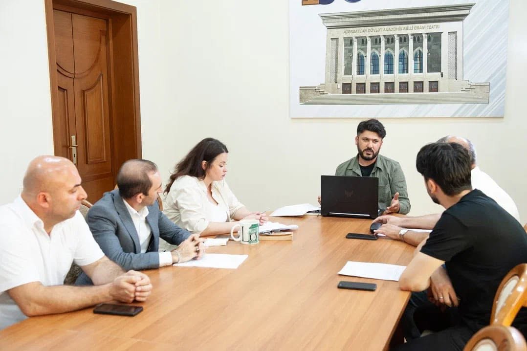 Смерть Ивана Ильича в Баку – "расследование" ведут актеры (ФОТО)