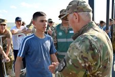 Азербайджанские курсанты принимают участие в международном военно-патриотическом сборе в Казахстане (ФОТО)