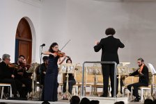 Когда на сцене царствует королева оркестра - будущее азербайджанской классики (ФОТО)