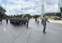 В Азербайджане в День Вооруженных сил организованы шествия военнослужащих (ФОТО)