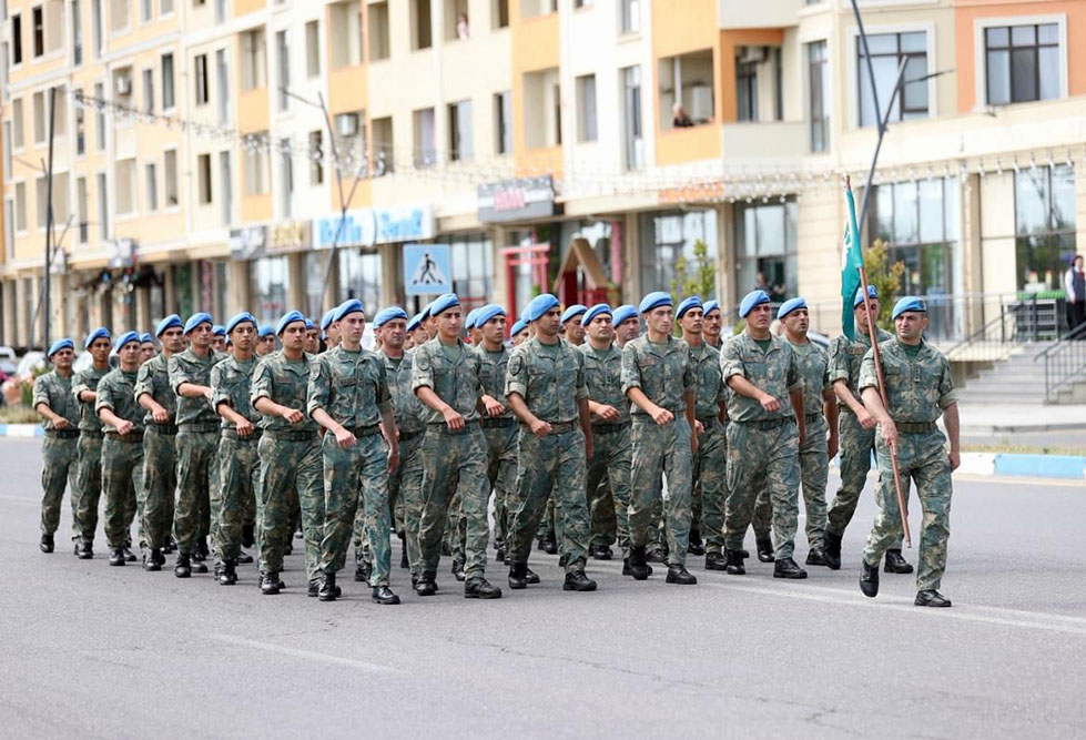 В Азербайджане в День Вооруженных сил организованы шествия военнослужащих (ФОТО)