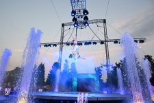 Лейла Алиева и Арзу Алиева посетили летний фестиваль CandyFest и посмотрели шоу цирка на воде «Волшебная жемчужина» (ФОТО)