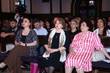 Обладатель редкого мужского голоса покорил зрителей в Дни оперы в Баку (ФОТО)