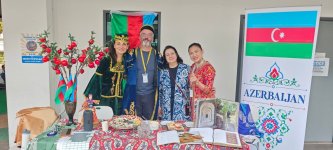 Азербайджанский кутаб украсил обложку кулинарной книги в Малайзии (ФОТО)