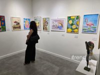 В Баку открылась красочная экспозиция Gulnar Art Studio под названием "Разные взгляды" (ФОТО)