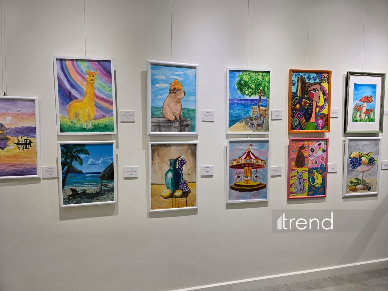 В Баку открылась красочная экспозиция Gulnar Art Studio под названием "Разные взгляды" (ФОТО)