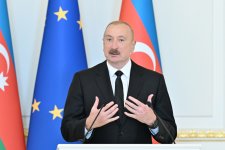 Президент Ильхам Алиев и президент Европейской комиссии выступили с заявлениями для прессы (ФОТО/ВИДЕО)