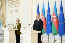 Президент Ильхам Алиев и президент Европейской комиссии выступили с заявлениями для прессы (ФОТО/ВИДЕО)