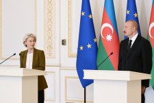 Президент Ильхам Алиев и президент Европейской комиссии выступили с заявлениями для прессы (ФОТО/ВИДЕО)