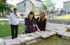 Вице-президент Фонда Гейдара Алиева Лейла Алиева ознакомилась с работами, проводимыми в парке имени Мухаммеда Физули в городе Шеки (ФОТО)