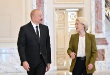 Состоялась встреча Президента Ильхама Алиева с президентом Европейской комиссии в формате «один на один» (ФОТО)