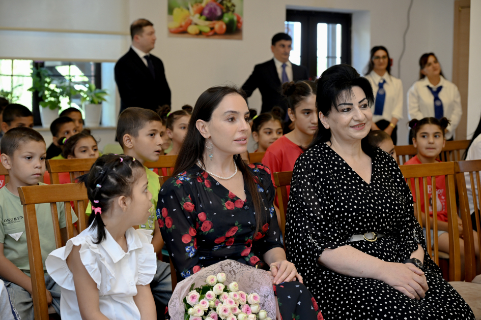 Вице-президент Фонда Гейдара Алиева Лейла Алиева встретилась в Шеки с воспитанниками учреждения социальных услуг «Детский дом» (ФОТО)