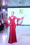 Фахрия Халафова представила коллекцию, вдохновленную азербайджанским ковровым искусством (ФОТО)