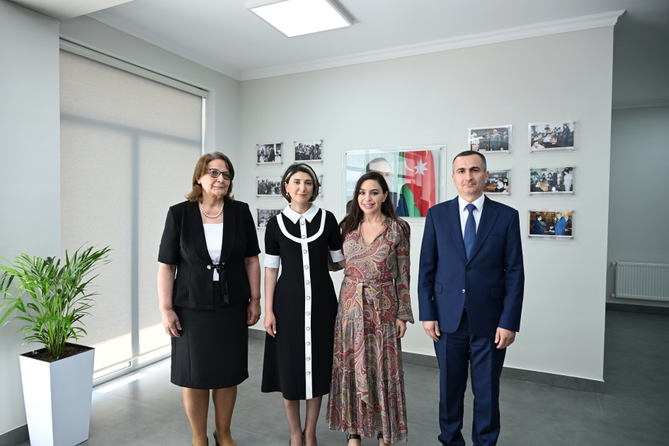 Вице-президент Фонда Гейдара Алиева Лейла Алиева приняла участие в открытии здания школы в Евлахе (ФОТО)
