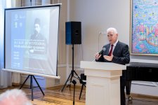 В Национальном музее искусств Азербайджана открылась выставка и прошел научный семинар, посвященные Али беку Гусейнзаде (ФОТО)