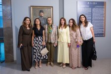 В Национальном музее искусств Азербайджана открылась выставка и прошел научный семинар, посвященные Али беку Гусейнзаде (ФОТО)