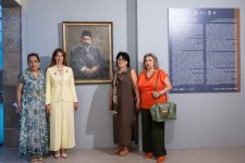 В Национальном музее искусств Азербайджана открылась выставка и прошел научный семинар, посвященные Али беку Гусейнзаде (ФОТО)