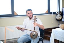 В Азербайджане впервые утверждены национальные стандарты для кяманчи (ФОТО)