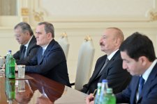 Президент Ильхам Алиев принял члена Комитета по иностранным делам Сената США (ФОТО/ВИДЕО)