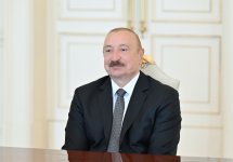 Президент Ильхам Алиев принял члена Комитета по иностранным делам Сената США (ФОТО/ВИДЕО)