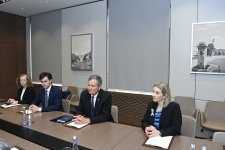 Джейхун Байрамов провел обсуждения с американским сенатором (ФОТО)