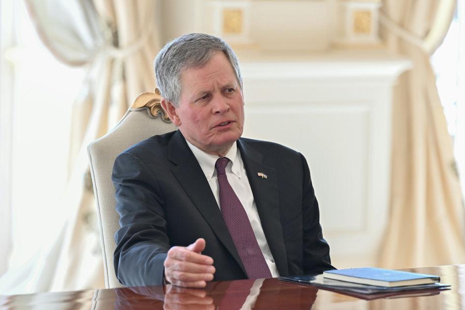 Президент Ильхам Алиев принял члена Комитета по иностранным делам Сената США (ФОТО/ВИДЕО)