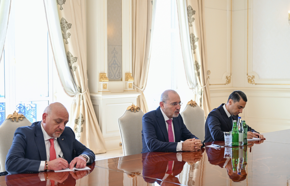 Президент Ильхам Алиев принял заместителя премьер-министра Иордании (ФОТО)