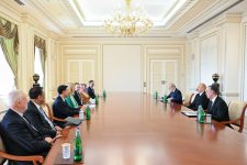 Президент Ильхам Алиев принял руководящих лиц ряда международных организаций