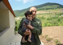 Президент Ильхам Алиев ознакомился с работами, проделанными в селе Кичик Галадереси Шушинского района, встретился с жителями, вернувшимися в село (ФОТО/ВИДЕО)