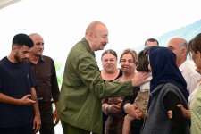 Президент Ильхам Алиев ознакомился с работами, проделанными в селе Кичик Галадереси Шушинского района, встретился с жителями, вернувшимися в село (ФОТО/ВИДЕО)