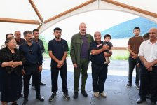 Президент Ильхам Алиев ознакомился с работами, проделанными в селе Кичик Галадереси Шушинского района, встретился с жителями, вернувшимися в село (ФОТО/ВИДЕО)