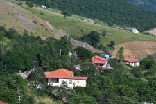 Президент Ильхам Алиев ознакомился с работами, проделанными в селе Кичик Галадереси Шушинского района, встретился с жителями, вернувшимися в село (ФОТО/ВИДЕО)