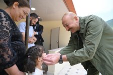 Президент Ильхам Алиев ознакомился с работами, проделанными в селе Кичик Галадереси Шушинского района, встретился с жителями, вернувшимися в село (ФОТО/ВИДЕО)